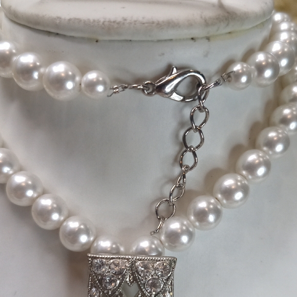 Vintage Silver Pendant Pearl Necklace - Picture 4 of 6